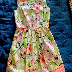 Brooks brothers size 4 floral dress